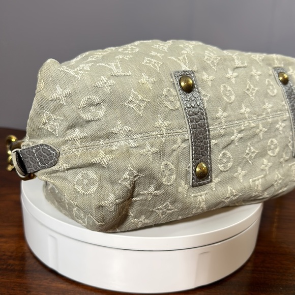 Louis Vuitton Denim Neo Cabby MM - Picture 11 of 17